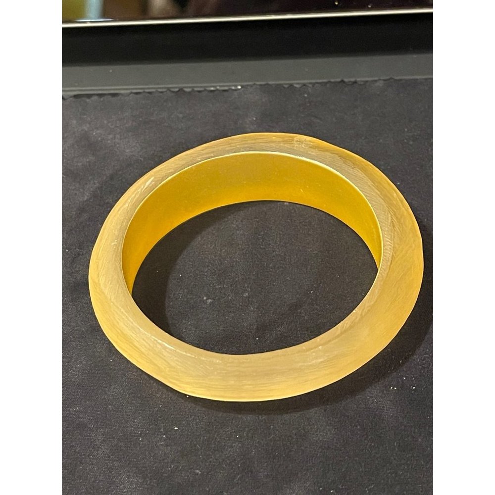 Lucite Resin Yellow Bangle Vintage Tapered